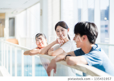 Men and women exercising at the gym. Photo courtesy of: Sports Club & Sauna Spa Renaissance Makuhari 24 Men and women exercising at the gym. Photo courtesy of: Sports Club & Sauna Spa Renaissance Makuhari 24 135431957