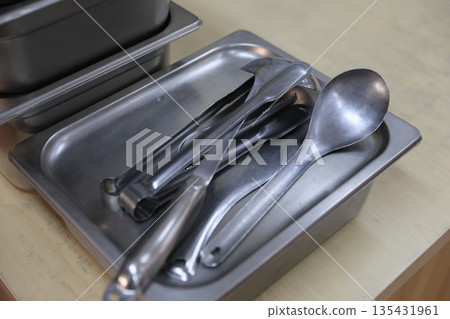 學校午餐 學校午餐 135431961