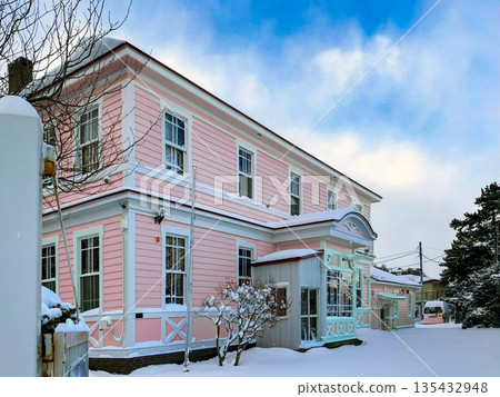 Iai Kindergarten - Winter exterior Iai Kindergarten - Winter exterior 135432948
