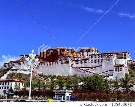 The Potala Palace looks great against the blue sky 135433678