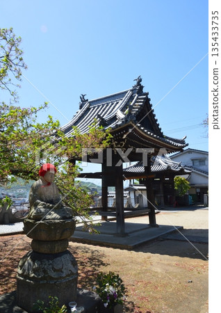 Stone Jizo · Bell Tower (Bodoji / Hiroshima prefecture Onomichi city Higashidodo-cho 10-3) 135433735