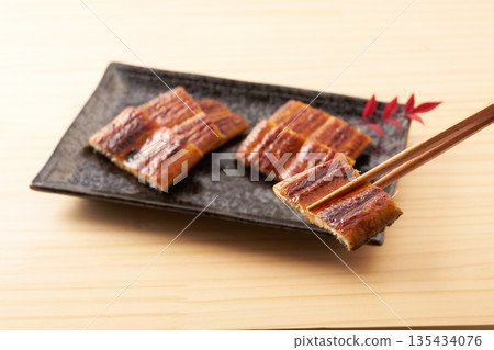 烤鰻魚圖像 烤鰻魚圖像 135434076