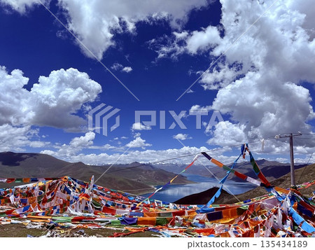 西藏的塔卓和羊卓雍錯 西藏的塔卓和羊卓雍錯 135434189