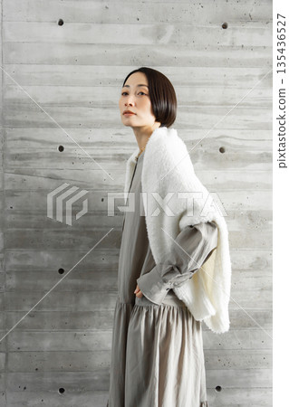 Fashion women 135436527
