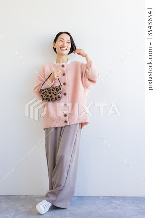 時尚女性 時尚女性 135436541