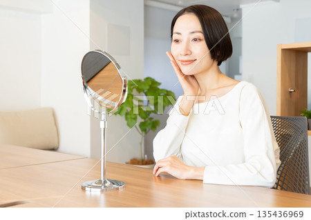 Cosmetology facial 135436969