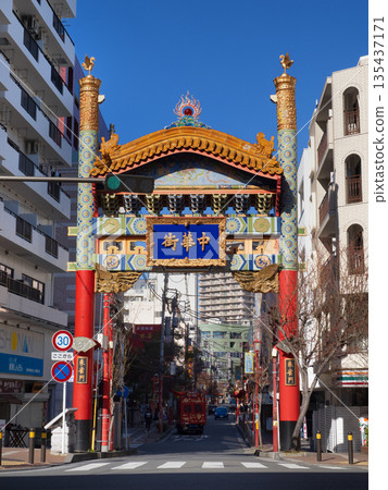 神奈川縣橫濱中華街的朱雀門 135437171