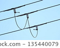 Three electric wires and the parts that connect them 135440079