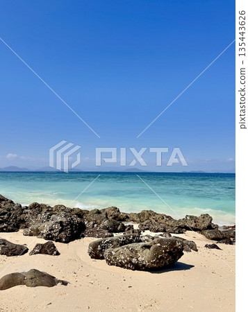 Thailand Phi phi relaxing vacation vibe, sea noise, sun and beach 135443626