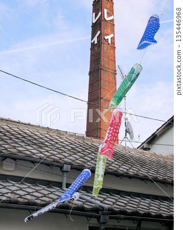 Sake brewery chimneys and carp streamers (Saijo-cho, Higashihiroshima City) 135446968