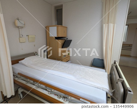 Bed in a room in the inpatient ward Bed in a room in the inpatient ward 135449906
