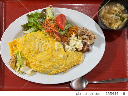 我們的特色菜是日式蛋包飯。 135453446