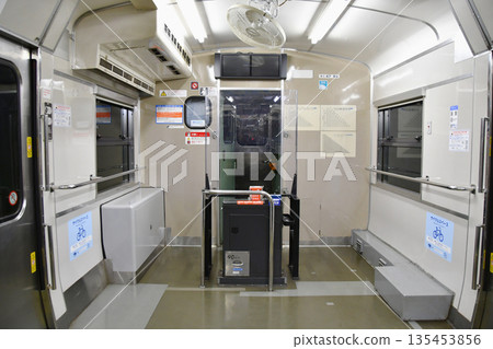 Sanin Line Kiha 47 car interior_06 Sanin Line Kiha 47 car interior_06 135453856