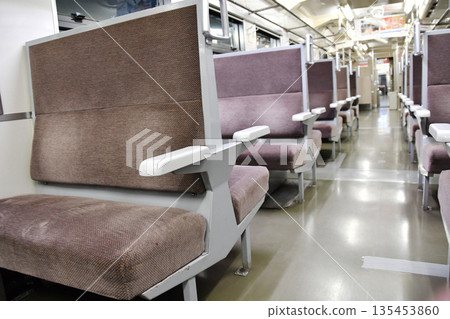 Sanin Line Kiha 47 car interior_10 135453860