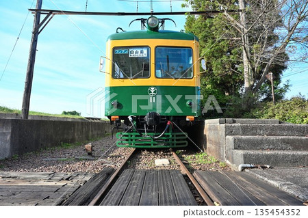 新潟市南區月形站及列車（新潟縣新潟市南區） 135454352