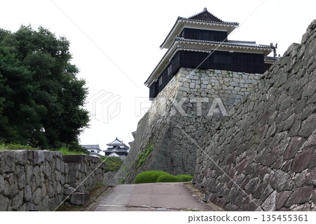 松山城:太鼓塔(愛媛郡松山市) 松山城:太鼓塔(愛媛郡松山市) 135455361
