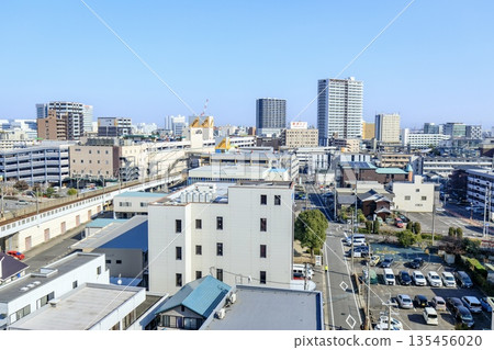 刈谷車站附近刈谷市的遠景 135456020