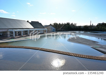 Outdoor pool facility at Yamanoshita Seaside Park (Niigata City, Niigata Prefecture) 135461240