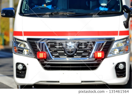 救護車圖片 135461564
