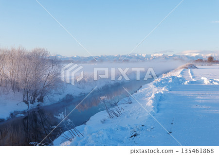 Frozen River Frozen River 135461868