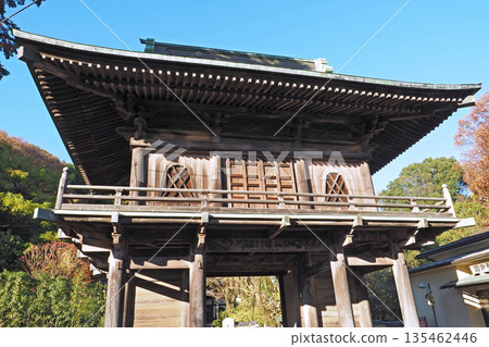The tower gate of Musashi Kokubunji Temple [Kokubunji City, Tokyo] 135462446