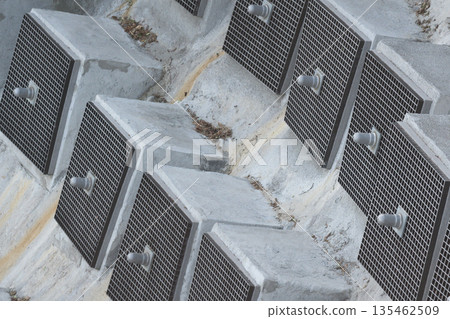 Neatly lined slopes 06 135462509