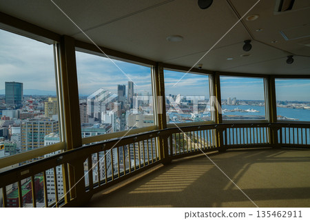 從海洋塔看到的橫濱港未來 135462911