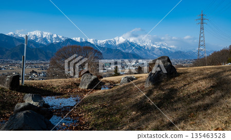 從安曇野市看到的北阿爾卑斯山脈 135463528