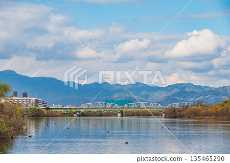 Winter scenery of the Katsura River, Kyoto City Winter scenery of the Katsura River, Kyoto City 135465290