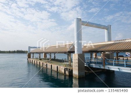 石垣島的島碼頭 石垣島的島碼頭 135465490