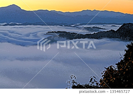 Sea of clouds - a world of dramatic brilliance Sea of clouds - a world of dramatic brilliance 135465727