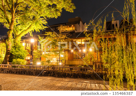 京都府：京都祇園白川夜景 135466387