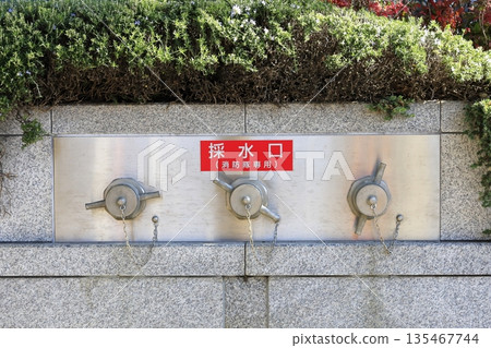 Fire hydrant intake and outlet in a high-rise building Fire hydrant intake and outlet in a high-rise building 135467744