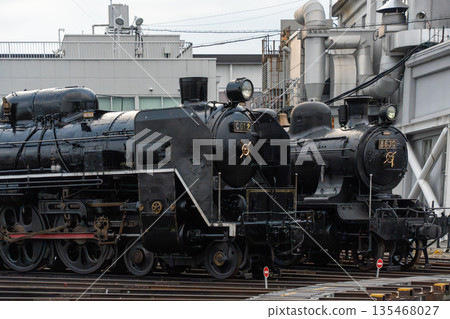 Steam engine equipment used to pull steam locomotives 135468027