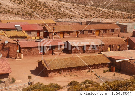 智利阿塔卡馬沙漠中的古老村莊 135468044