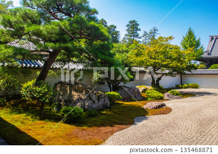 [Kyoto Scenery] Nanzenji Temple (1) Hojo Garden "Tiger Cub Crossing Garden" 135468871
