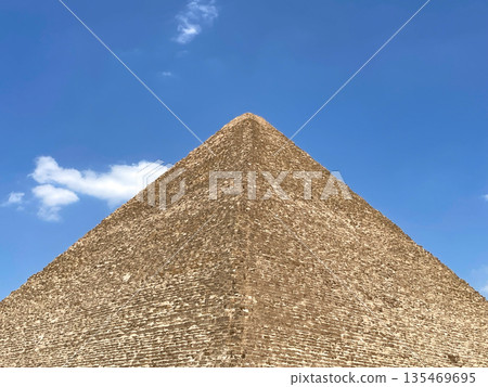 Egypt, Giza, Three Great Pyramids, Pyramid of Khufu Egypt, Giza, Three Great Pyramids, Pyramid of Khufu 135469695