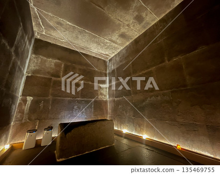 埃及吉薩三大金字塔之一－胡夫金字塔內部 135469755