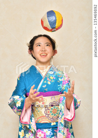 和服女孩 和服女孩 135469892