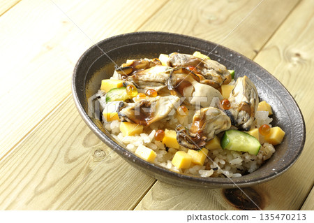 Oyster chirashi sushi Oyster chirashi sushi 135470213