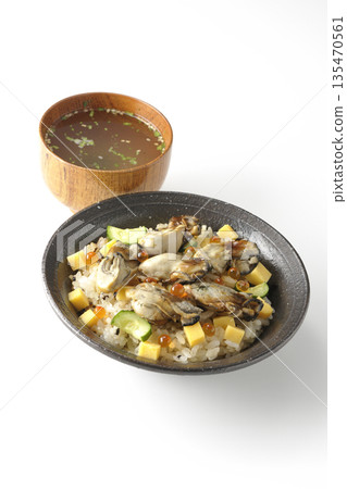 Oyster chirashi sushi and clear soup Oyster chirashi sushi and clear soup 135470561