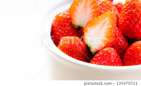 White background and delicious red strawberries White background and delicious red strawberries 135470721
