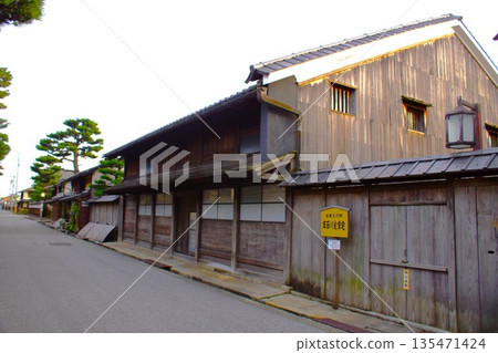 Omihachiman Townscape: Shinmachi Street (Former Nishikawa Family Residence) 135471424