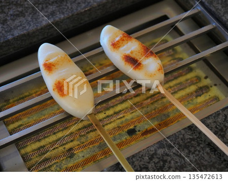 Bamboo fish cake 135472613