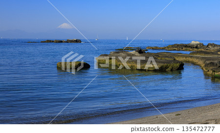Araihama Beach in Aburatsubo on the Miura Peninsula Araihama Beach in Aburatsubo on the Miura Peninsula 135472777