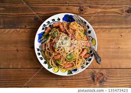 Tomato, broad bean and bacon pasta Tomato, broad bean and bacon pasta 135473423