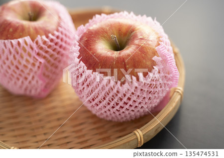 網封蘋果 135474531