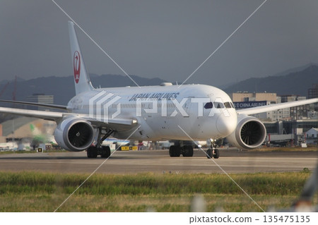 一架飛機 一架飛機 135475135