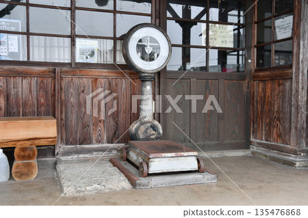 若狹鐵道隼站的HOKUTOW天平_01 若狹鐵道隼站的HOKUTOW天平_01 135476868