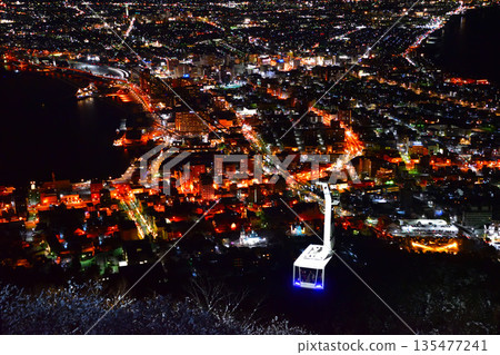 函館夜景 函館山纜車 函館夜景 函館山纜車 135477241